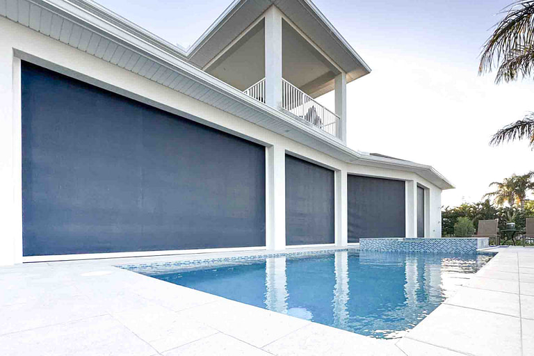 retractable privacy screen for patio