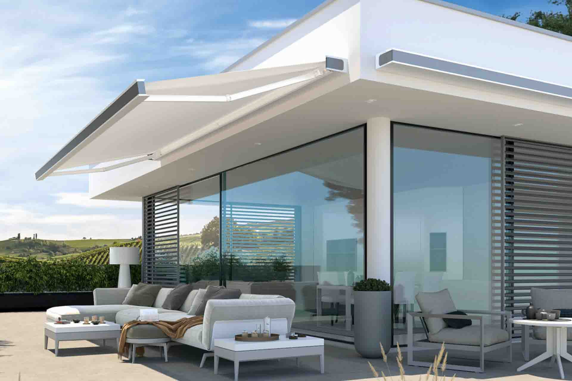 Costs, benefits and differences of retractable awnings